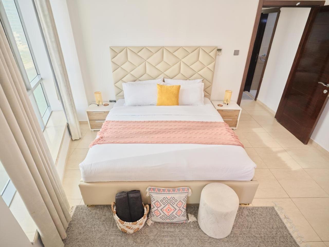 Wonderful Two Bed With Full Marina View * Дубай