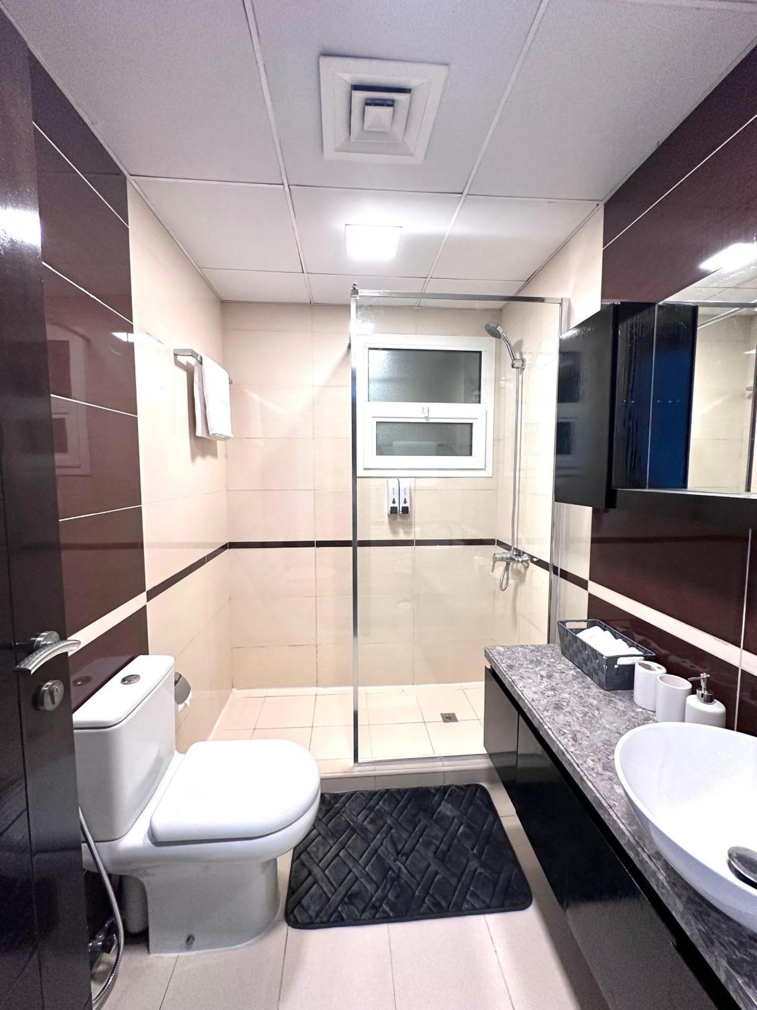 Wonderful Two Bed With Full Marina View Дубай