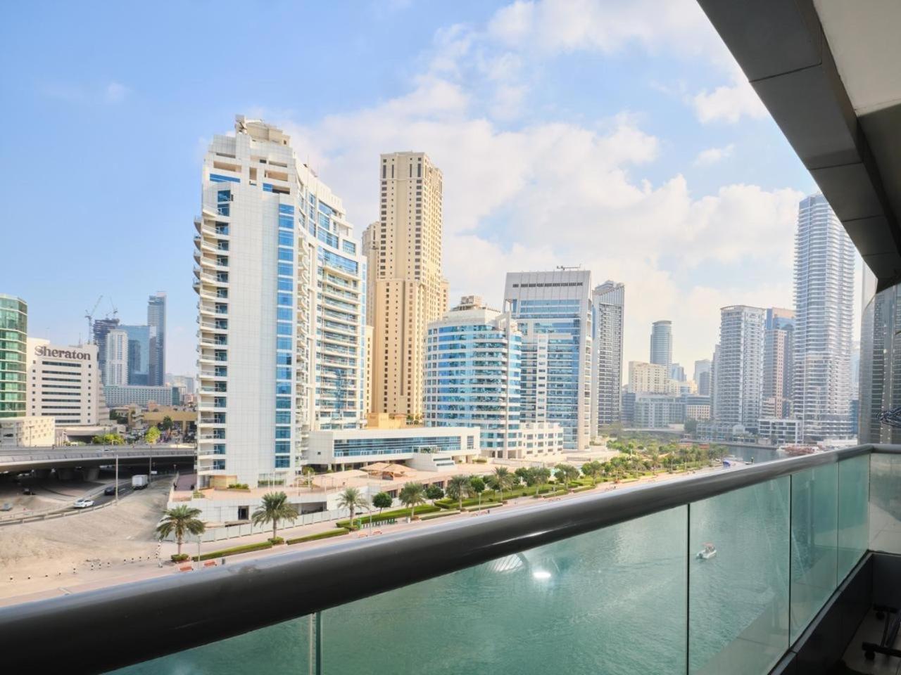 Wonderful Two Bed With Full Marina View Apartment Dubai